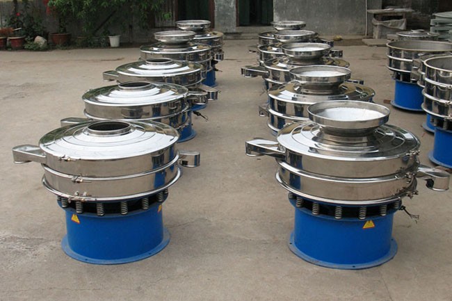 佳創 三次元振動篩分機 高效篩分，過濾、混料設備之選