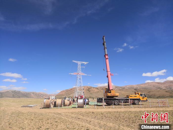 阿裏與藏中電網聯網工程包11標段全線貫通沿線38萬農牧民將受益