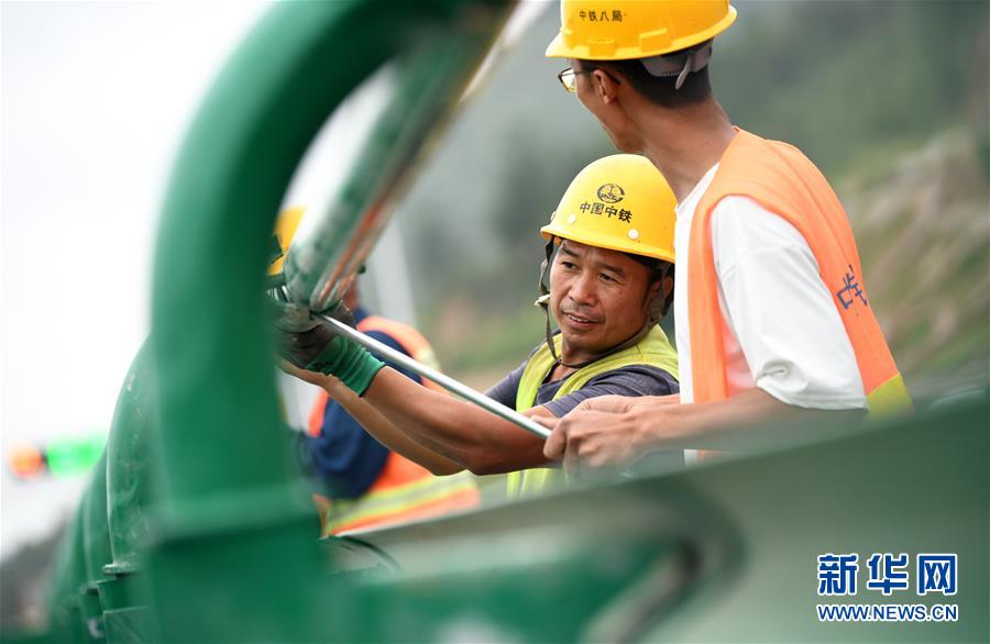 （聚焦複工複產）（3）陝西：清子高速公路建設有序推進