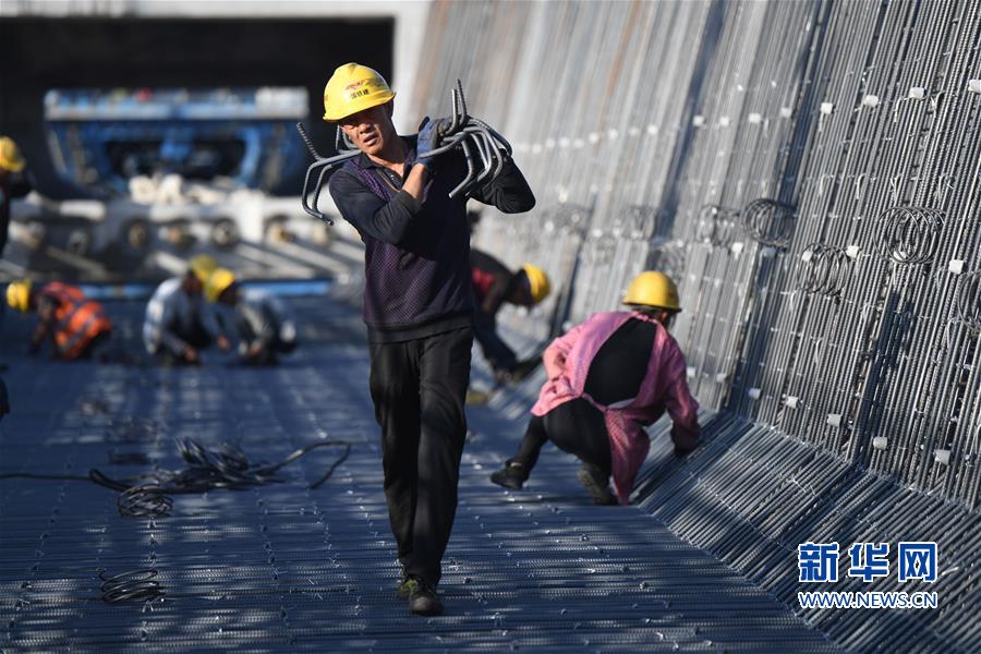 （經濟）（5）新建福廈鐵路製梁忙